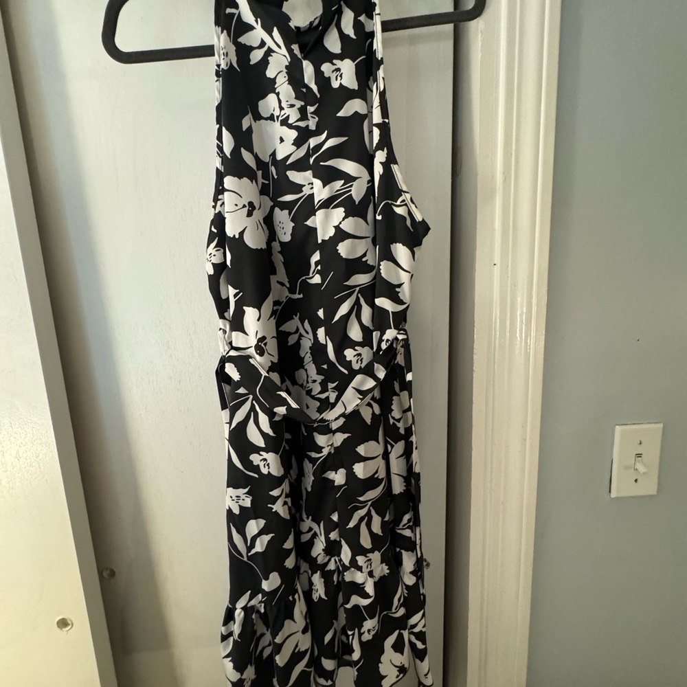 Elegant Black and White Floral Midi Dress